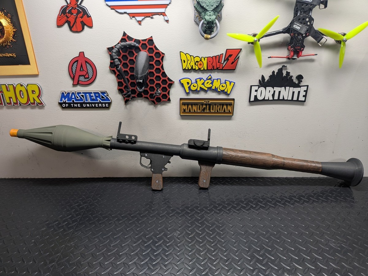 Cosplay - RPG-7 Rocket Launcher - 3D Printed - Painted Weathered