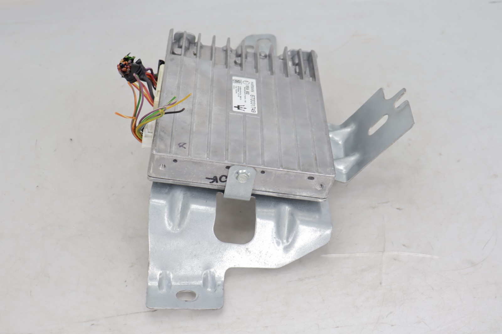 2014-2017 MASERATI QUATTROPORTE AUDIO SOUND AMP AMPLIFIER HARMAN W/ BRACKET OEM