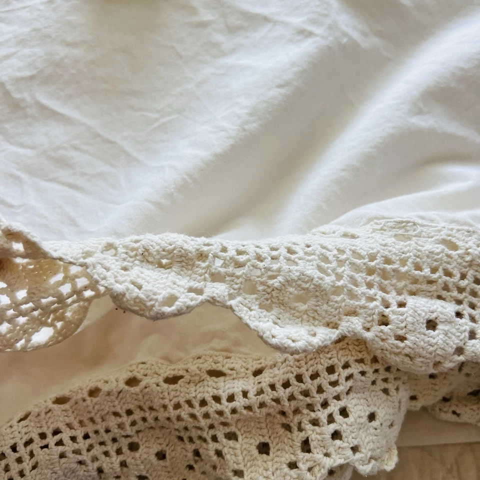 🌿 Falda de cama Cottagecore vintage crudo con encaje de ganchillo hecho a mano Foto 3 de 4