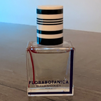 Balenciaga Paris Florabotanica Eau de Parfum Travel Splash Size .25 fl oz