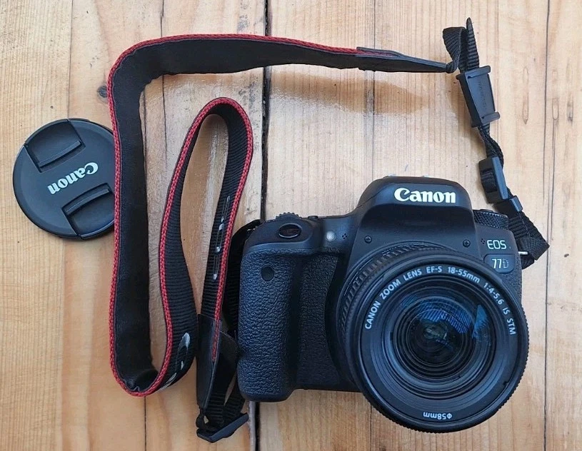 Canon EOS 77D, foto 1 di 5