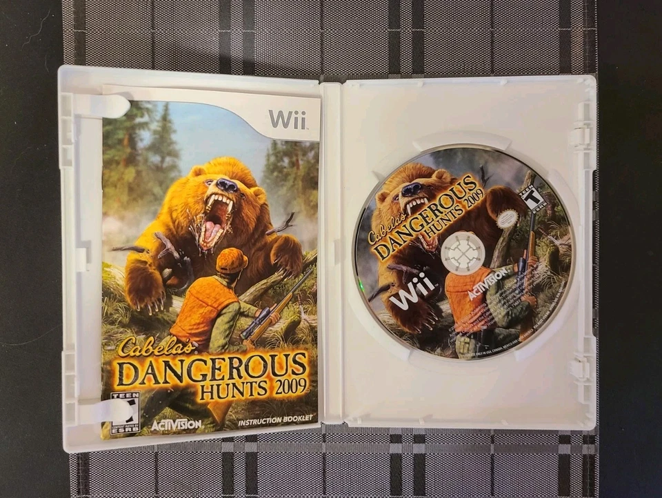Dangerous Hunts 2009 (Nintendo Wii, Video Game) AcTiVision Like New Used Cond - Image 2 of 2