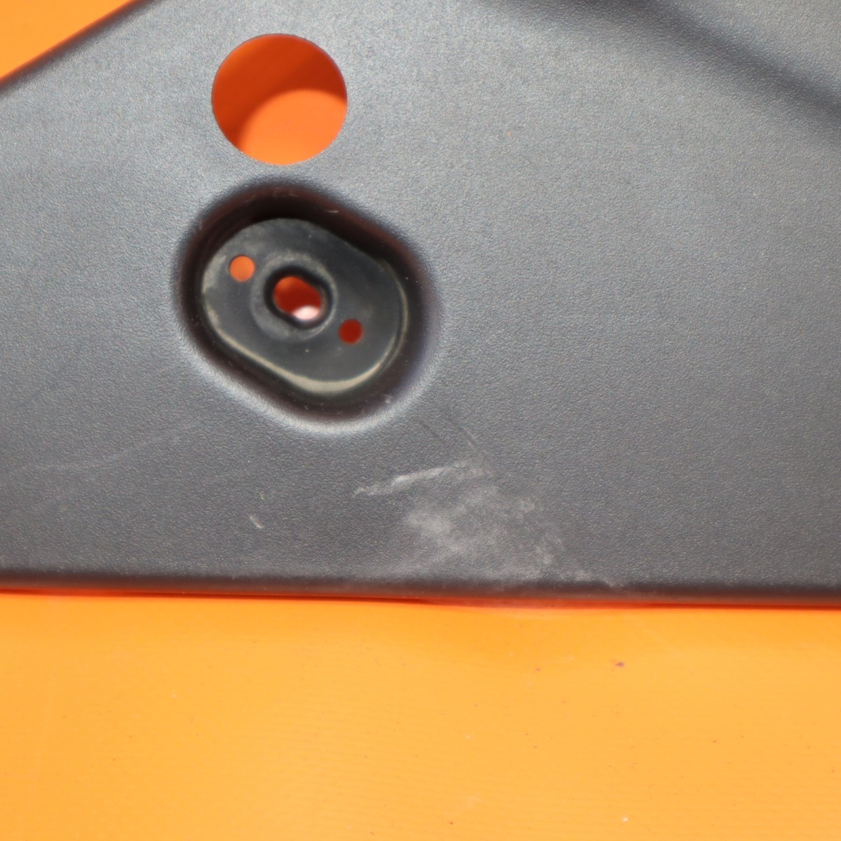 MASERATI QUATTROPORTE HEADLIGHT SUPPORT COVER 2013 2014 2015 2016 670013524