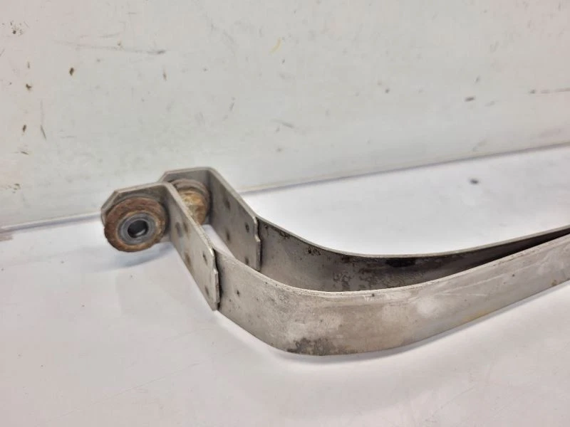 BMW 330CI 2002 (3,0 L/AT) correas del tanque de combustible *solo* Foto 4 de 4