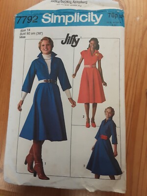 Vintage 70s Simplicity 7792 Front Zipper Collar Dress Sewing