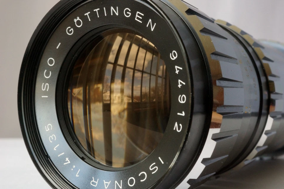 Lente ISCO-Gottingen Isconar 135 mm 1:4 montaje Exakta hecho en Alemania apenas usado Foto 2 de 4