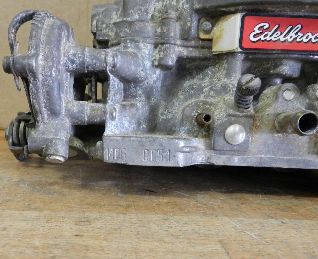 Edelbrock 14060051 used 4 Barrel performance Carburetor 600 CFM broken