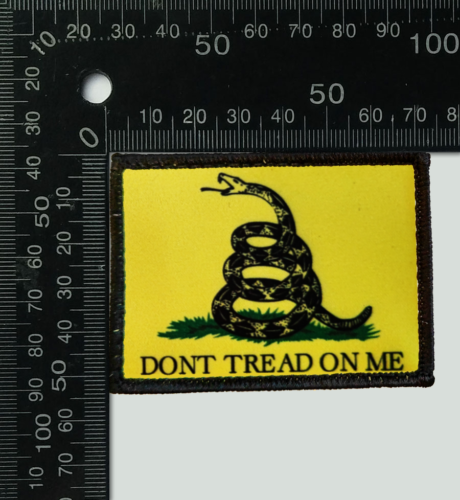 Gadsden Flag "DONT TREAD ON ME" Hook Patch BLACK edge - INTL FREE SHIPPING - 第 1/2 張圖片