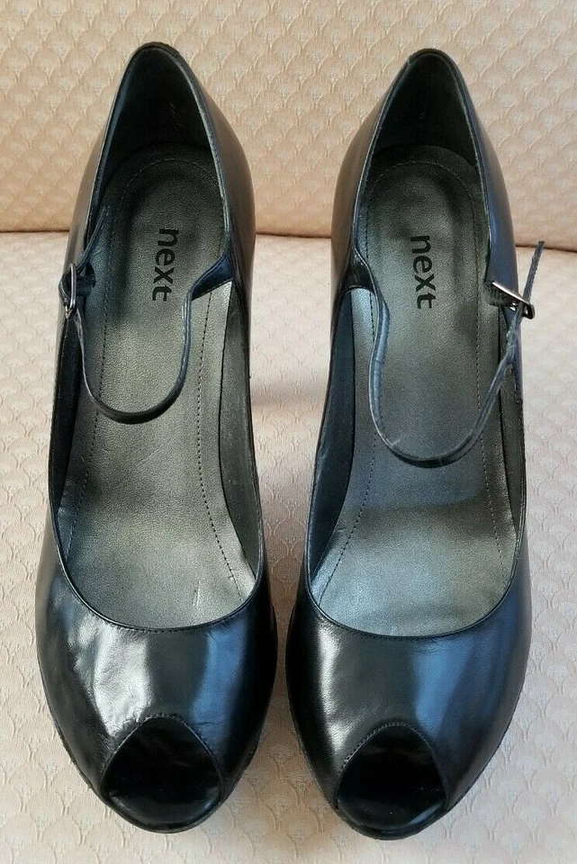 SIGUIENTE Zapatos de cuero negros con plataforma de tacón alto de 7,5 M para mujer usados Foto 2 de 4