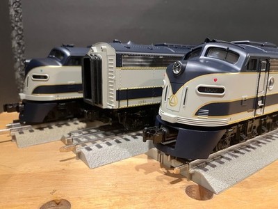 MTH Premier O RF&P E8 ABA Set W. PS-2 5v & BCR - 20-2318-1 - Tested & Running!