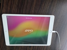 Apple IPad A2197, Display hat Risse