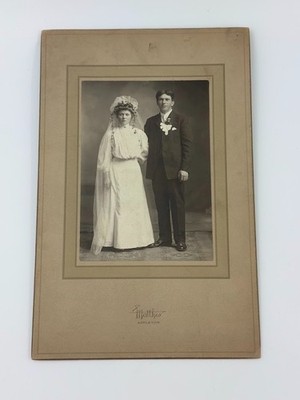 Antique CDV Photo Wedding Young Couple Rural Wisconsin Early 1900s Cute Bride