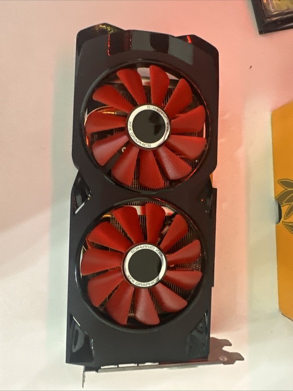 XFX AMD Radeon RX 570 8 GB
