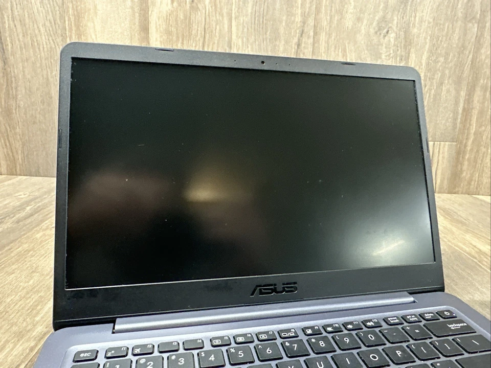 Portátil ASUS VivoBook L406M 14" Intel Celeron 4GB RAM 64GB SSD *LEER* Foto 3 de 4