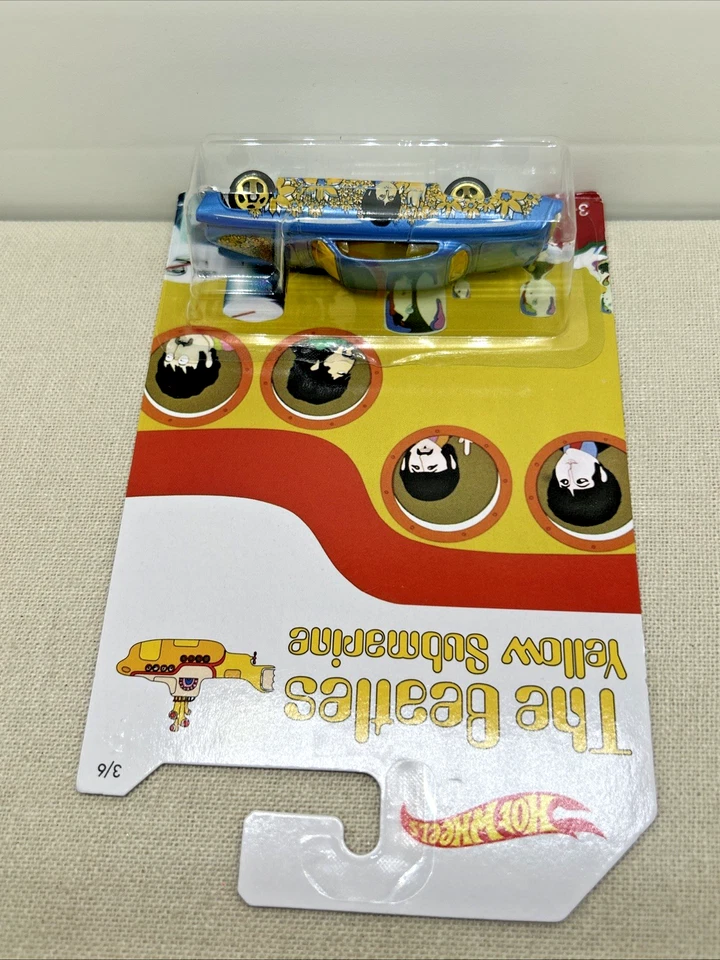 Hot Wheels Retro Nuevo de Lote Antiguo 2016 Beatles Yellow Submarine Fish'D N Chip'D 3/6 Foto 2 de 4