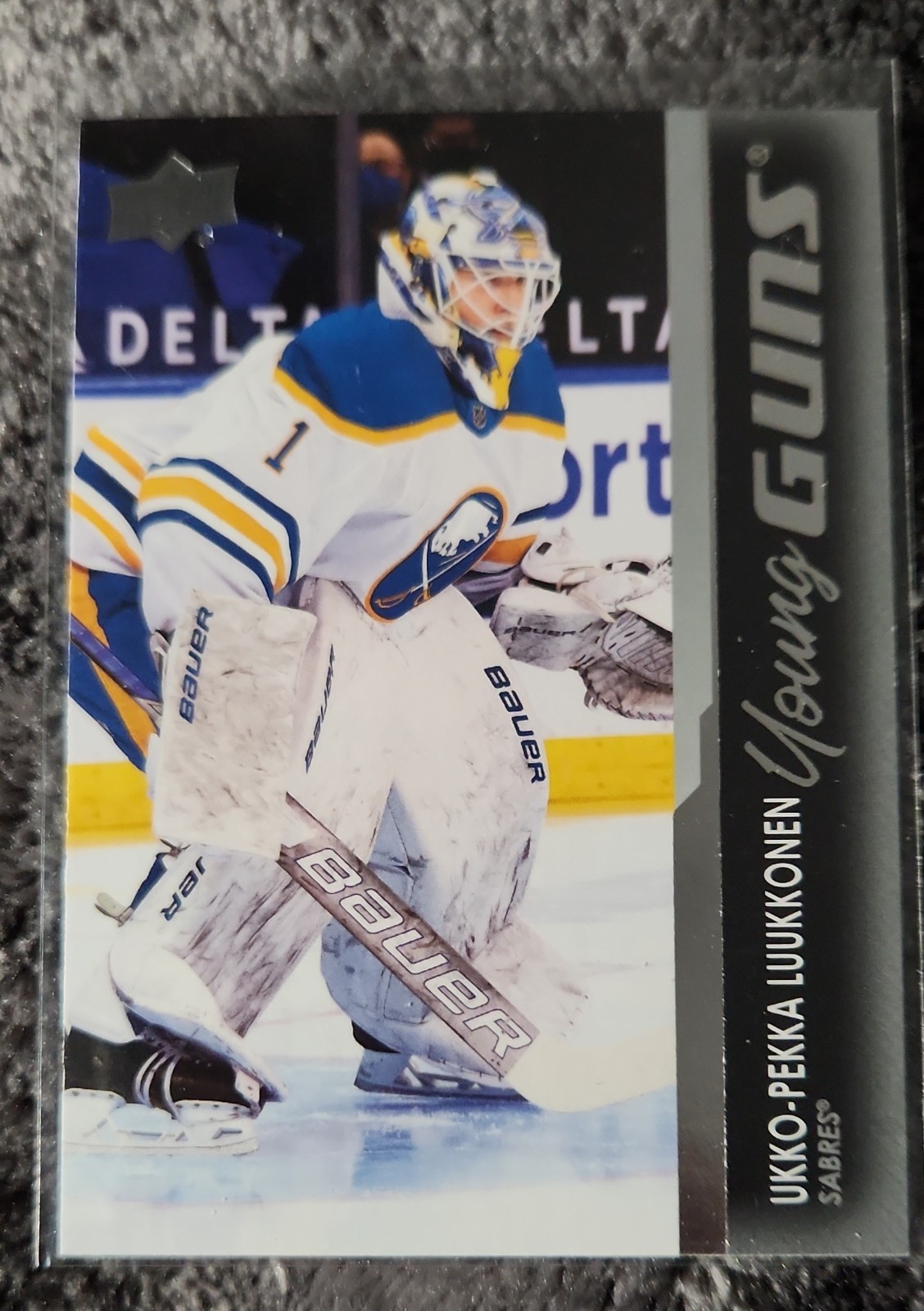 2021-22 Upper Deck Series 1 - Young Guns Ukko-Pekka Luukkonen #202 (RC)