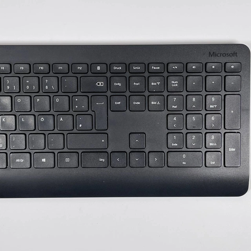 Microsoft Wireless Desktop 900 Wireless Keyboard and Mouse Combo for Windows/Mac - Image 4 of 4