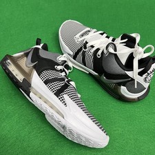 Mens Size 12 - Nike Lebron Witness VII White Black Basketball Shoes DM1123-100
