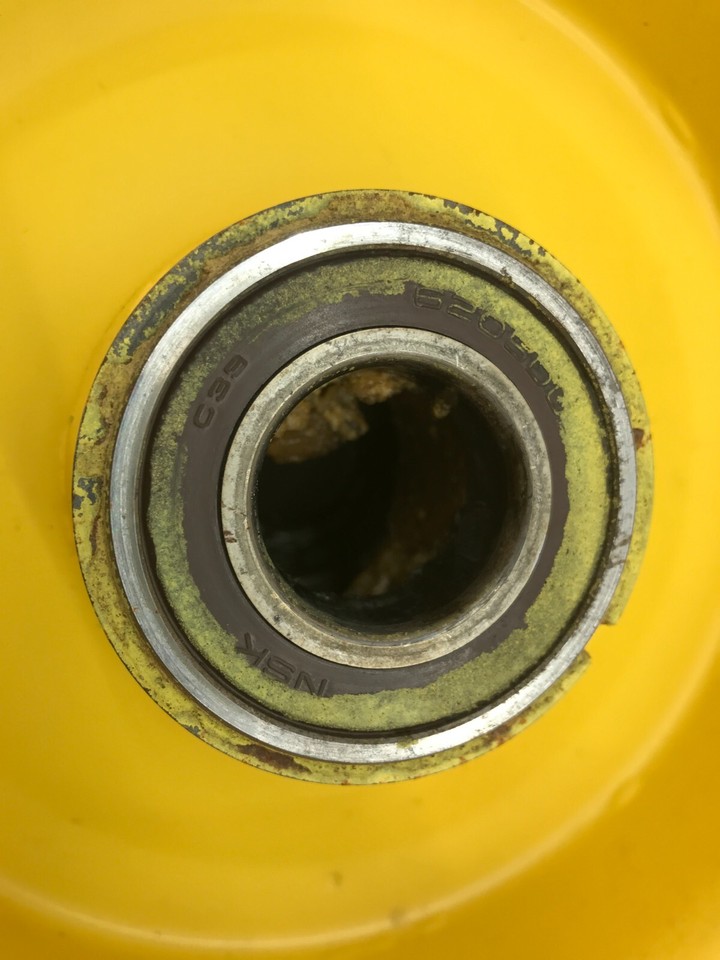 YLQASOON Solenoide De Arranque De 12V 3 Terminales AM102577 Compatible Con John Deere 160 165 320 325 335 345 425 445 455 GT225 GT235 GT242 LX176 LX178 LX188 SRX188 SRX95 STX 30 Tractores De Césped - Foto 12