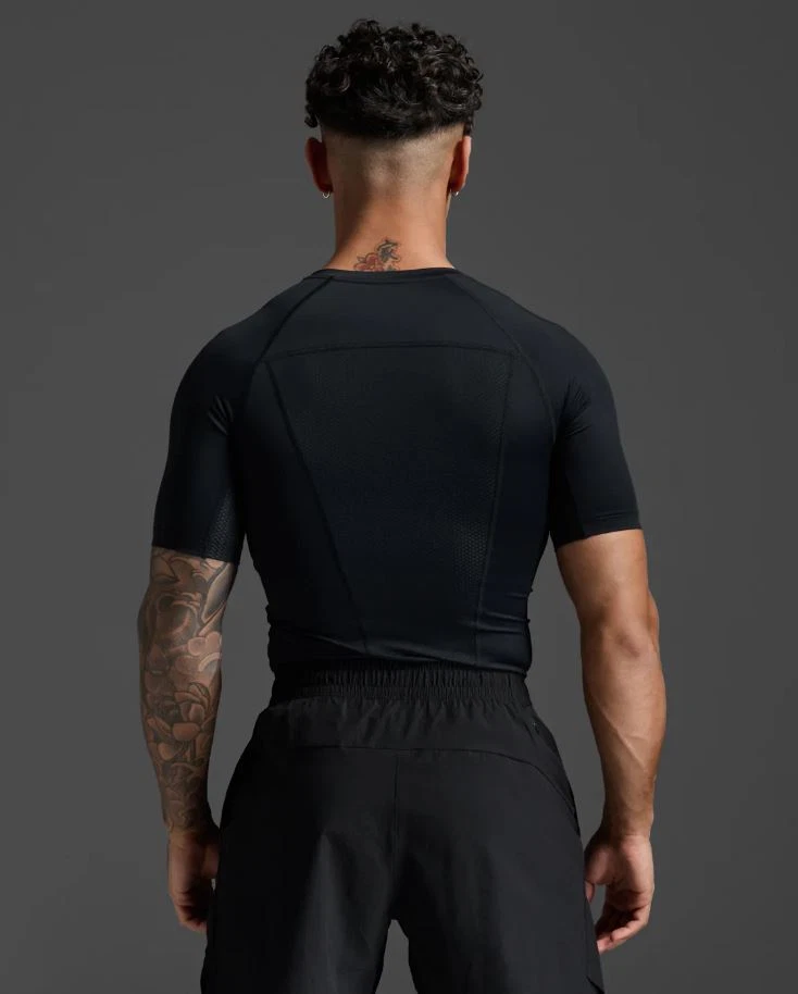 2XU Mens Compression Short Sleeve Top – Black/Black - Image 3 of 4