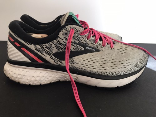 brooks ghost 11 white pink black