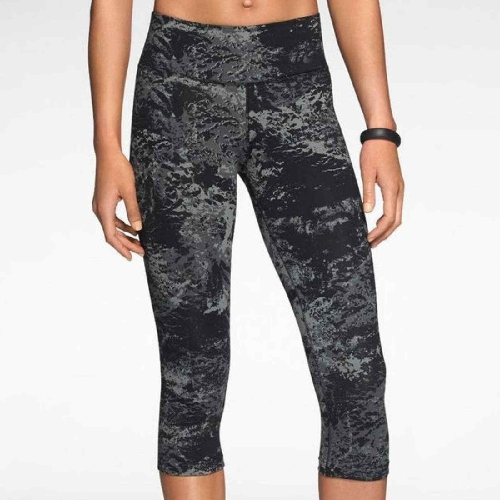 Nike Legendary Training Capri Tights Gem