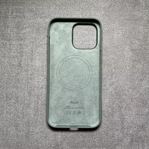 Custodia in silicone con cover MagSafe per iPhone 16 15 14 13 Pro Max 15 Plus 15 Pro - Foto 48 di 77