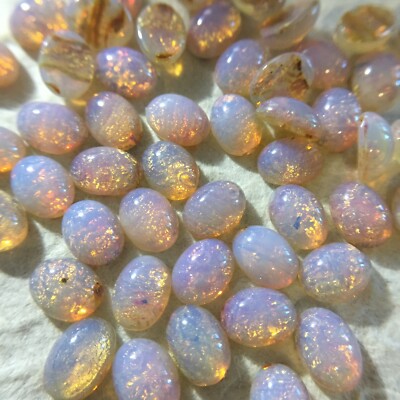 HW910 Vintage glass cabochons 8x6mm milky fire opal harlequin unfoiled (18)