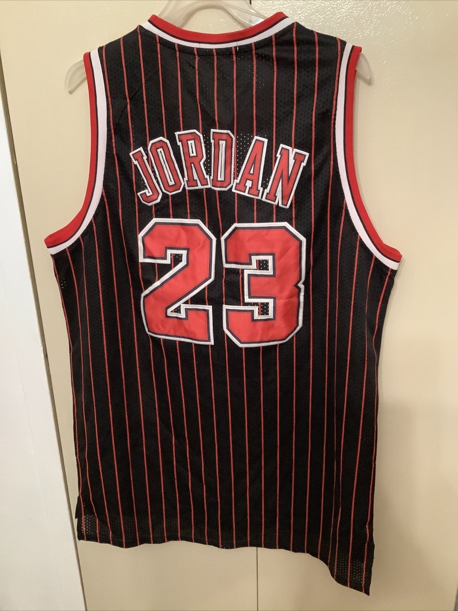 [SとXXLの二つです]BULLS JORDAN 23 ジャージ 1995-97 SとXXLの二つです]BULLS JORDAN 23 ジャージ 1995-97 1995-96
