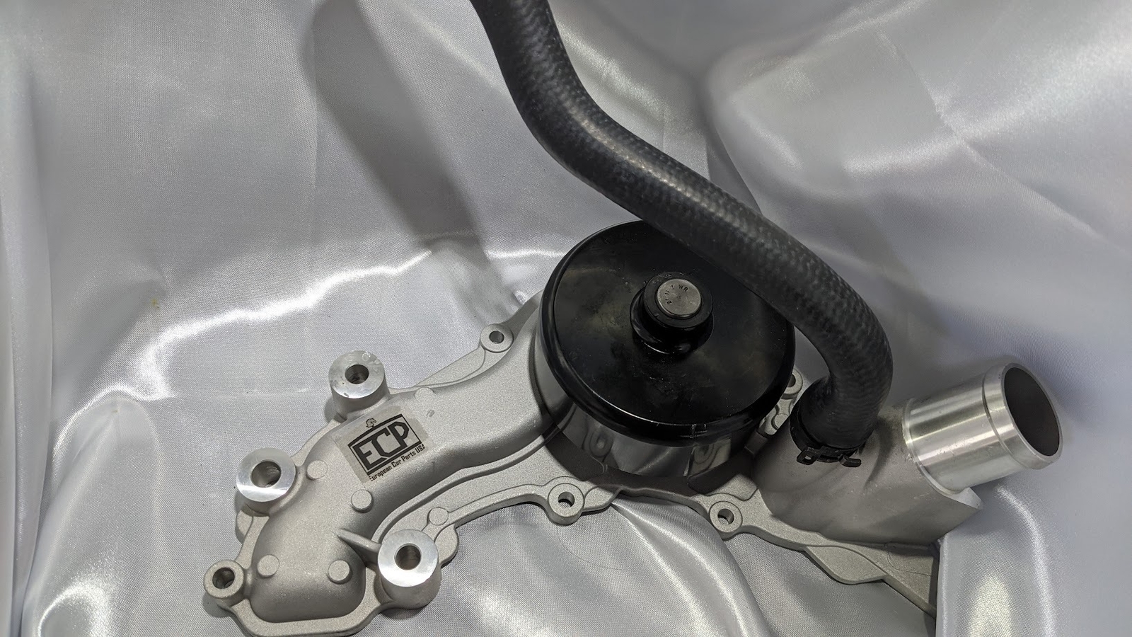 ECP Maserati 3.0 V6 WATER PUMP AND GASKET 297912 299667 NEW