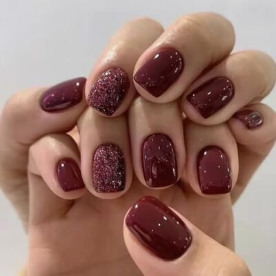 Burgundy Press on Nails Short Square Fake Nails with Wine Red Glitter Designs
