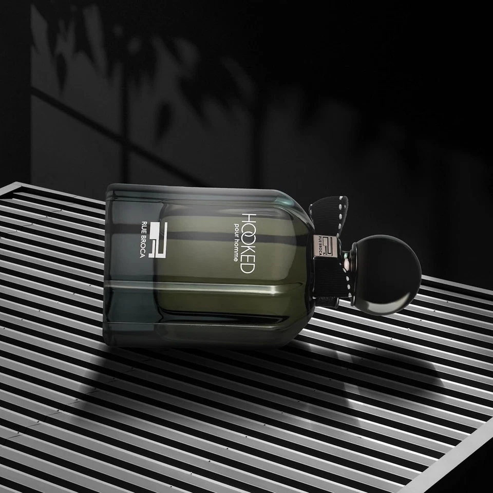 Hooked Pour Homme Eau de Parfum, 3.4 Fl. Oz Foto 3 de 4