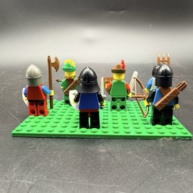 LEGO Castle 6103 - Castle Mini Figures 99% Complete No Box No Instructions