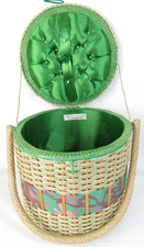 Vintage SINGER Exclusive Woven Wicker Sewing Basket Box w Handle Green Floral