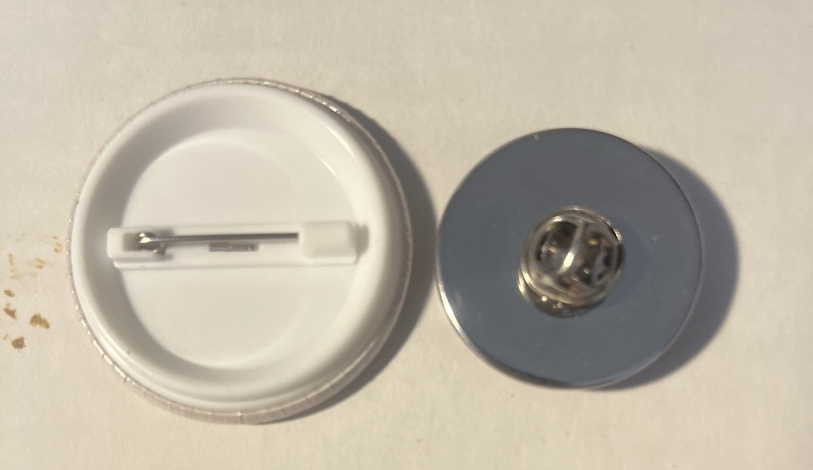 как выглядит Registered Nurse "RN" Lapel Pin Set Of 2 Plus 1 Key Chain/ FREE SHIPPING фото