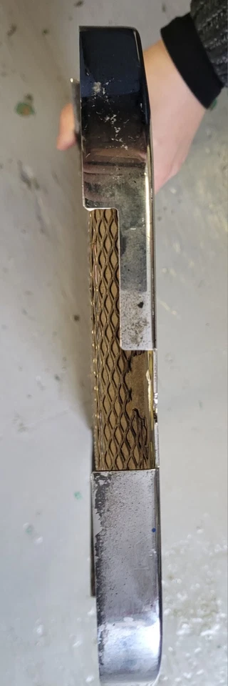 OEM KAWASAKI VULCAN 1500 REJILLA RADIADOR MEDIA 14037-1301 Foto 2 de 4