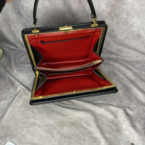 Vintage 1960’s Faux Leather Brass Clasp Structured Box Purse Hand Bag Black - Picture 7 of 12
