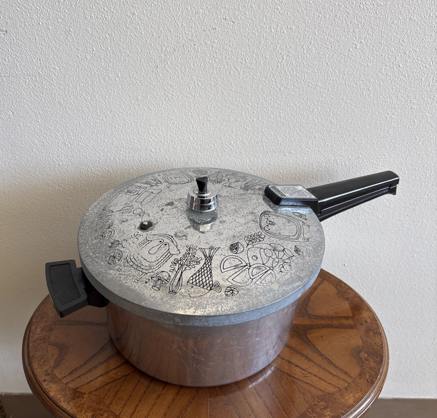 Vintage Presto Deluxe Aluminum 4 Quart Pressure Cooker Canner w/Jiggler Farm
