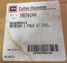 Cutler-Hammer MST01AH Manual Motor Starter W/ Enclosure