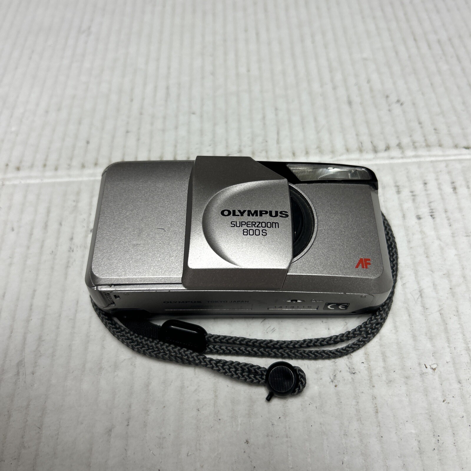 Olympus SuperZoom 800S AF 35mm Film Point & Shoot Camera - For Parts or Repair