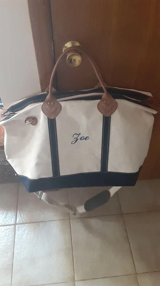 Weekender Duffel with small travel purse inside brand-new made in USA - Image 4 of 4