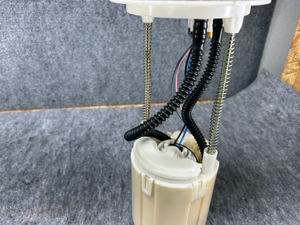 丰田 4RUNNER SR5 05-09 原始设备制造商 4.0L 后燃料箱泵发送器级别传感器 133K — 第 3/4 张图片