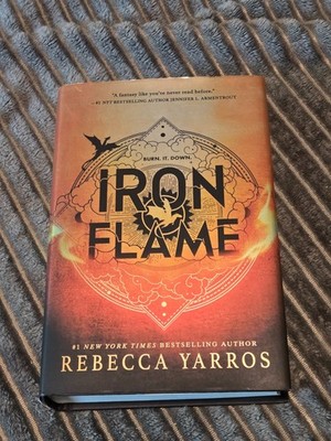 Iron Flame (Standard Edition) by Rebecca Yarros: New