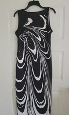Women’s Black & White Abstract A-Line Midi Dress M Sleeveless Scoop Neck