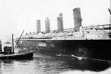 LUSITANIA FOUR STACK CRUISE SHIP PHOTOGRAPH PHOTO PRINT