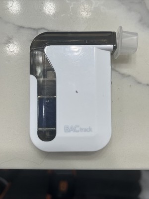 BACtrack Mobile Smartphone Breathalyzer WITH CHARGER CORD