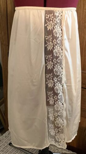 Chantilly Maiden form Ivory Half Slip ILGWU Union Made In USA LARGE Lacy 23"L
