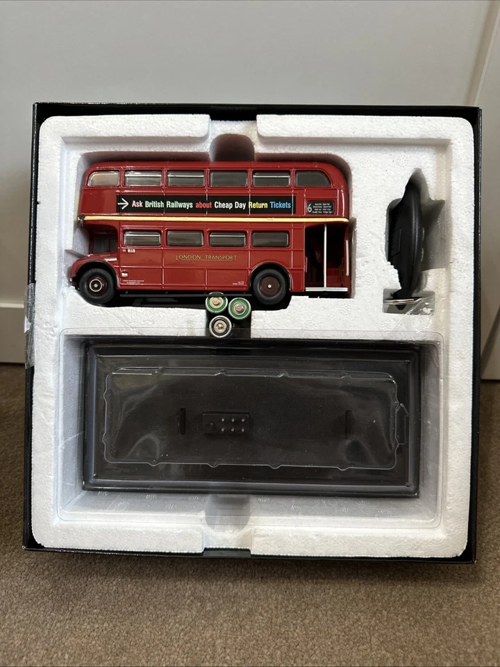 Autobús diecast Corgi CC25908 AEC Routemaster con caja juego completo Foto 3 de 4