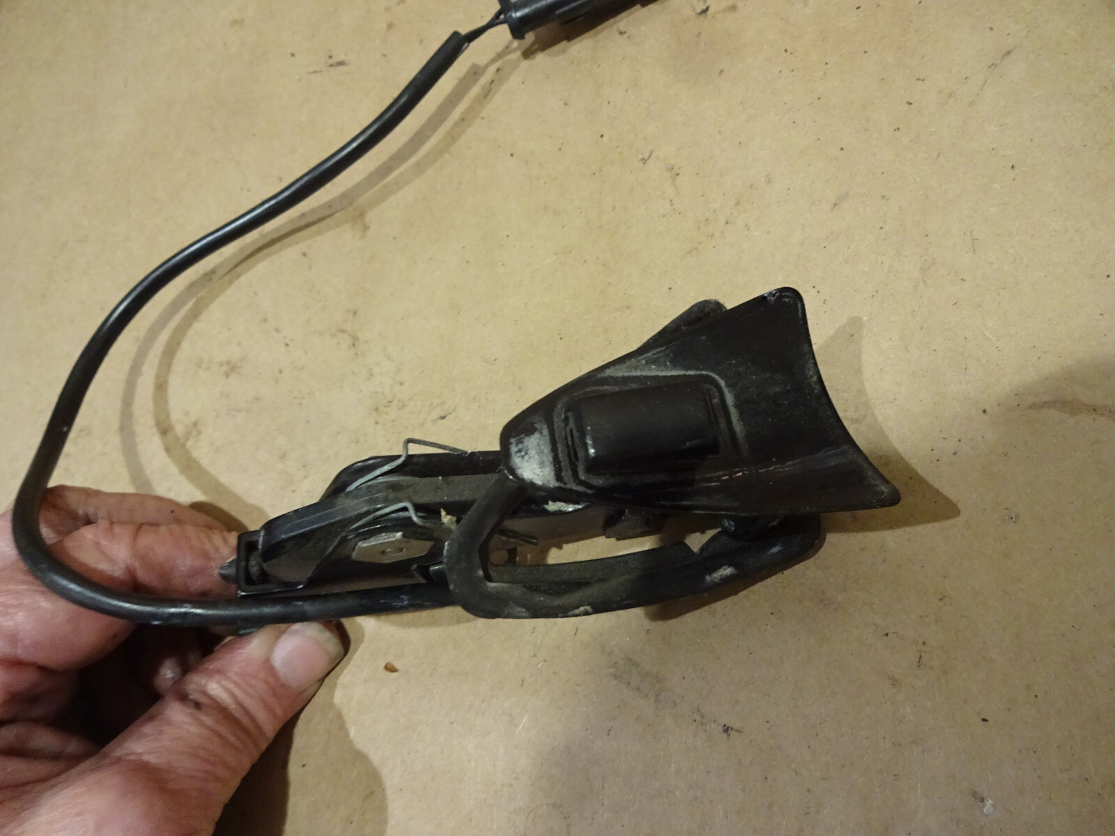 Ferrari 430,360 LH Outer Door Handle Seat Mechanism -P/N 64860510