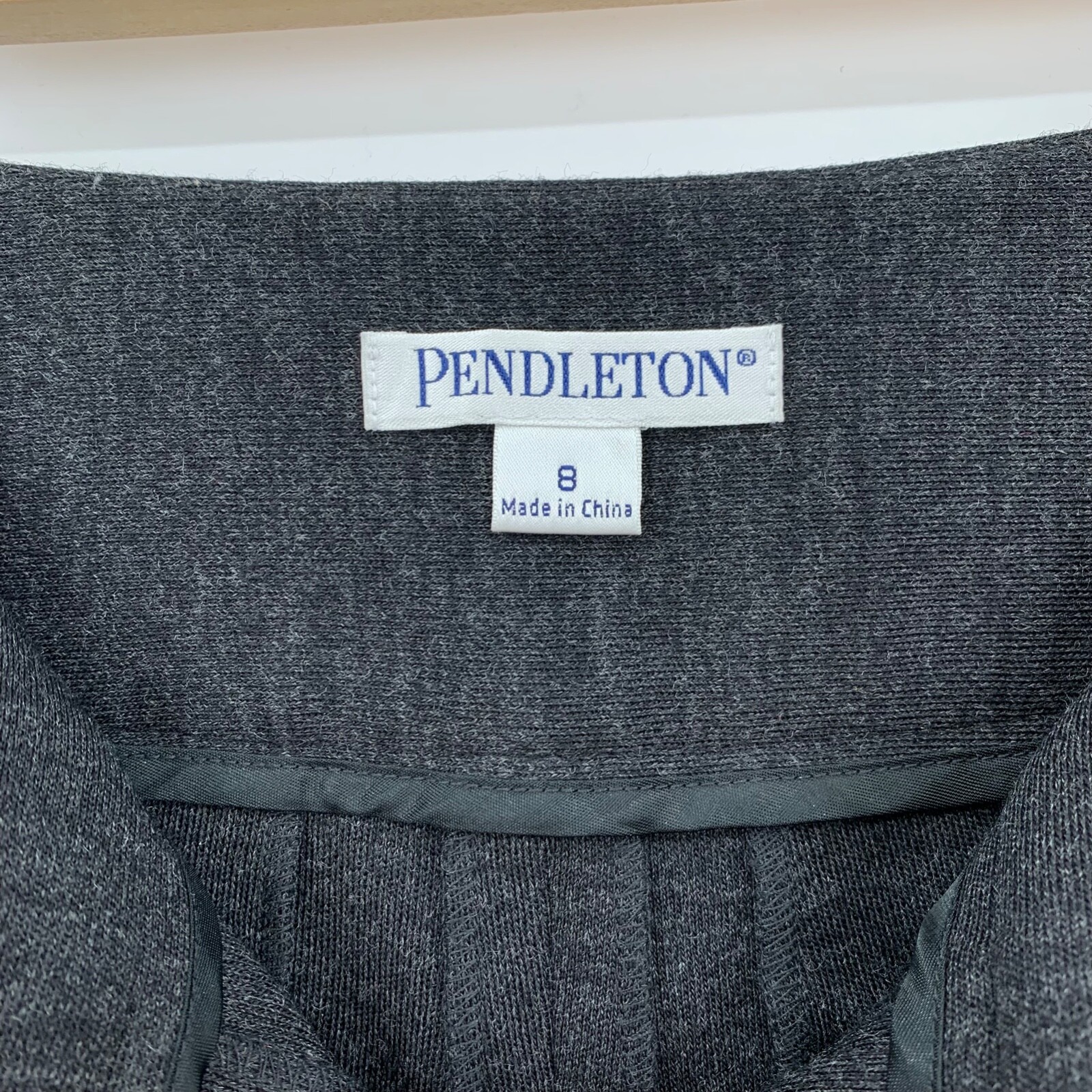 Pendleton Women's Size 8 Gray Flat Front Knitted … - image 5